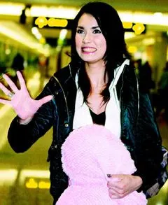 茄子长得很奇怪 小泽玛丽亚不敢碰(图)