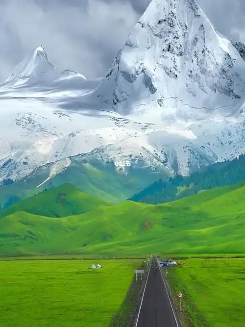 724号组队出发新疆伊犁游