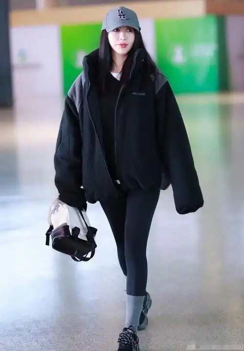 关晓彤和谭松韵同穿打底裤终于知道为什么女人要拼了命减肥