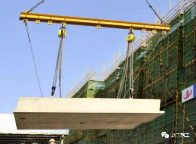 吊索和吊装构件吊装夹角度一般控制在>45°, 异形构件,墙板,叠合板,叠