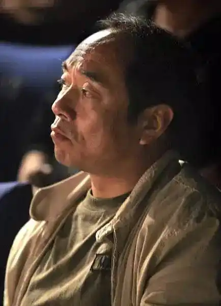 主演由管虎导演的电视剧《黑洞》,陶泽如在剧中饰演刑警队队长刘振汉