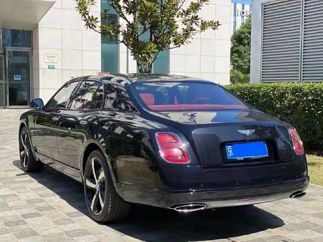 宾利慕尚 宾利 慕尚 极致限量版 2019年01月上牌  2300公里 60周年