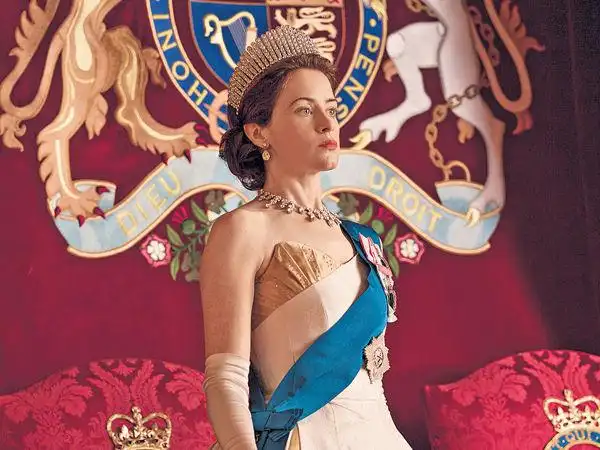 《王冠》第2季开播 「英女皇」claire foy贵气驾到