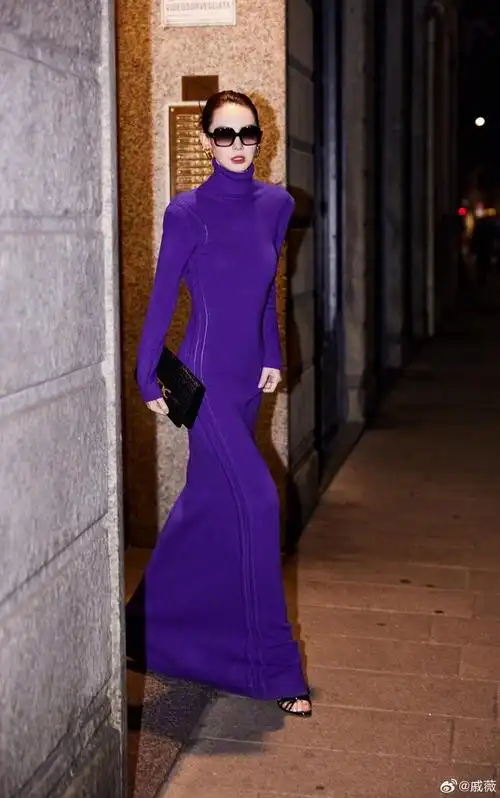 戚薇米兰开工照姐这身材太绝了吧