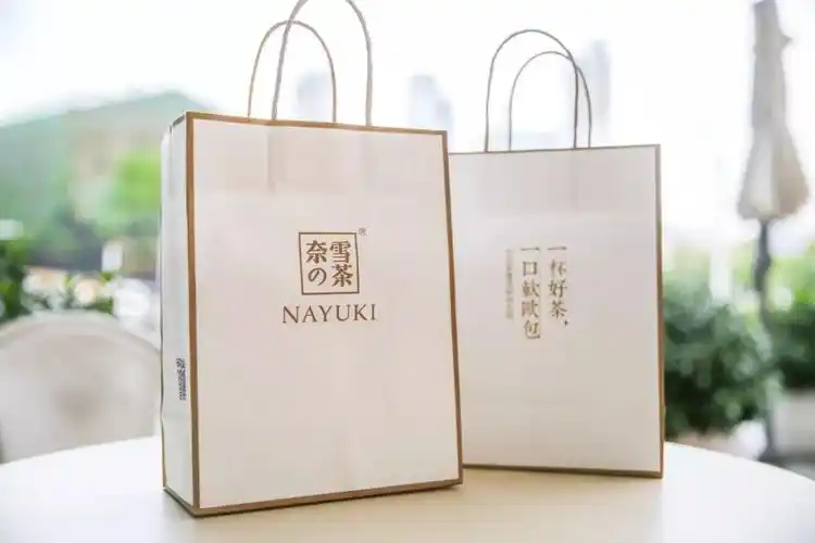 喜茶今天开业我在第一时间给武汉四家网红饮品做了一次排名你猜