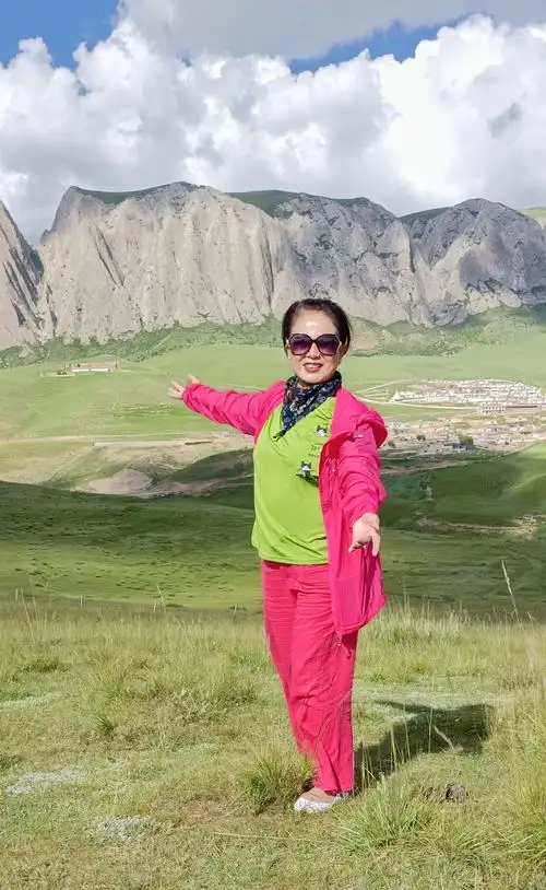 写美篇在甘加地区,由于宗喀巴大师,一世嘉木样大师,贡日仓女活佛,更敦