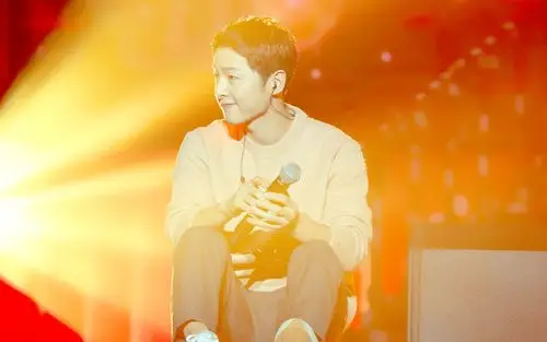 全民男神宋仲基壁纸帅气男神宋仲基