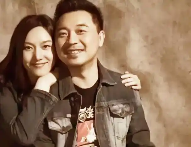 张晞临:娶小10岁妻子,婚后生两儿子,幸福美满