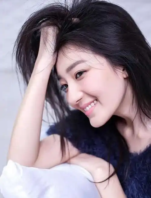 白卉子写真图片白卉子变身俏皮青春少女个人艺术照