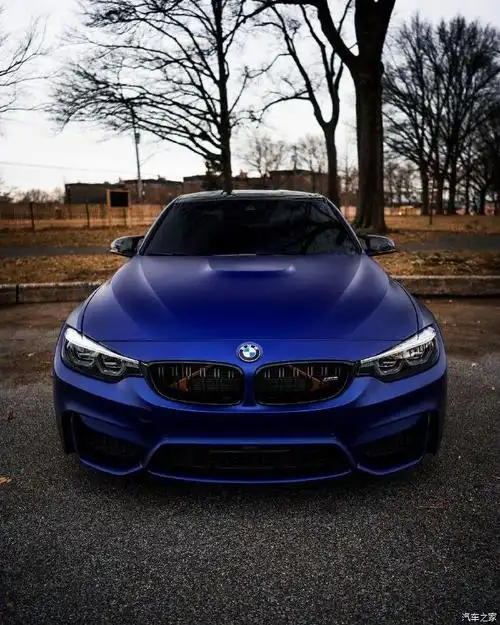 哑光蓝宝马m3绝对出色