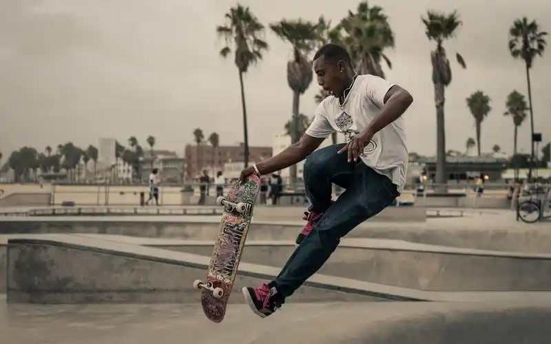 欧美滑板运动摄影电脑壁纸帅哥摄影滑板街头滑板