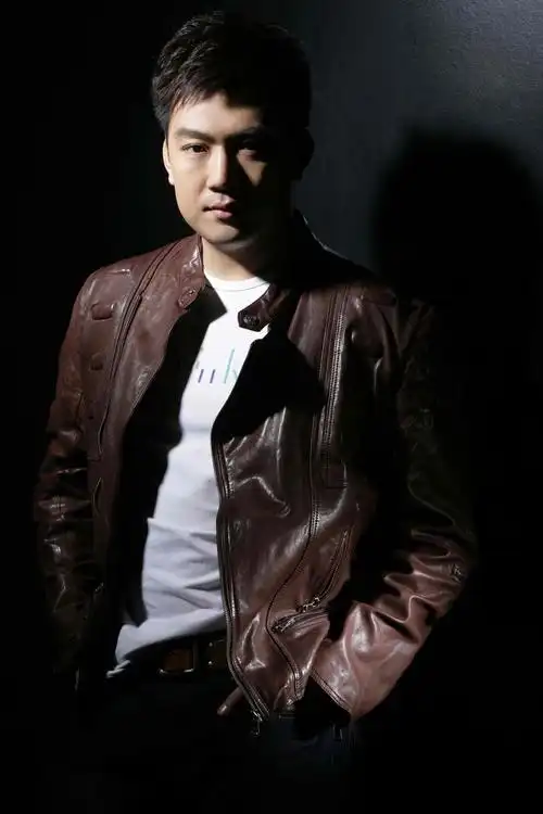 cctv-5体育频道主持人:尤宁