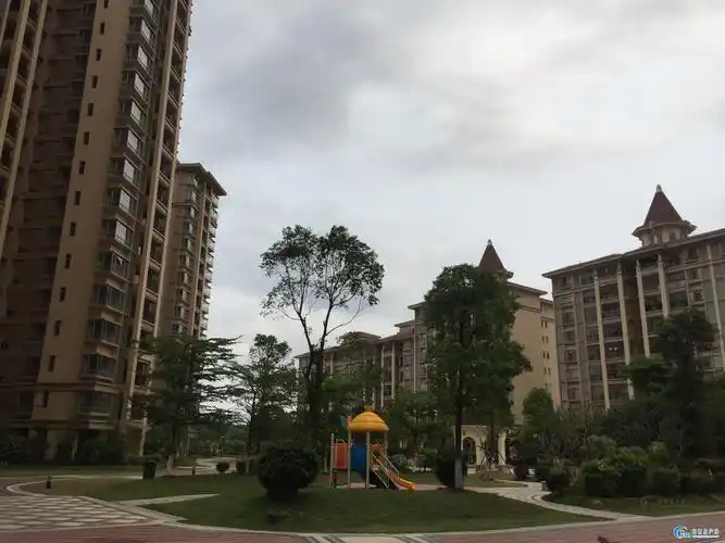 水岸华庭二手房