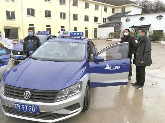 出租车,网约车 "满血复活"保障通勤上班族记者了解到,市区21家出租车