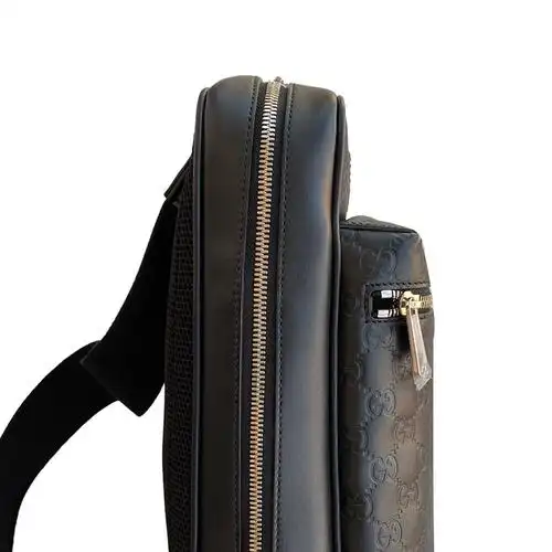 gucci/古驰包袋皮质腰包男士背包胸包经典黑色压花523234dmtdmbe