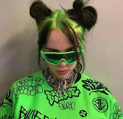 天才女友帮忙挂耳染失败变成氧化的香蕉/近藤光/腹肌利