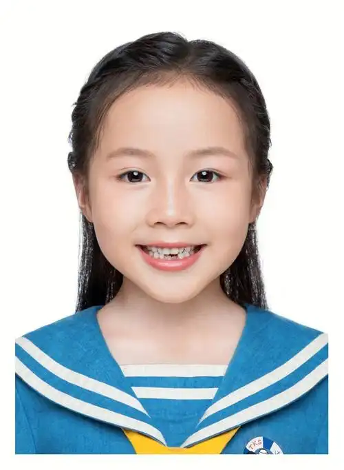 天真蓝入学照  #天真蓝  #小学一年级昨天赶着去拍了,结果今天发椭