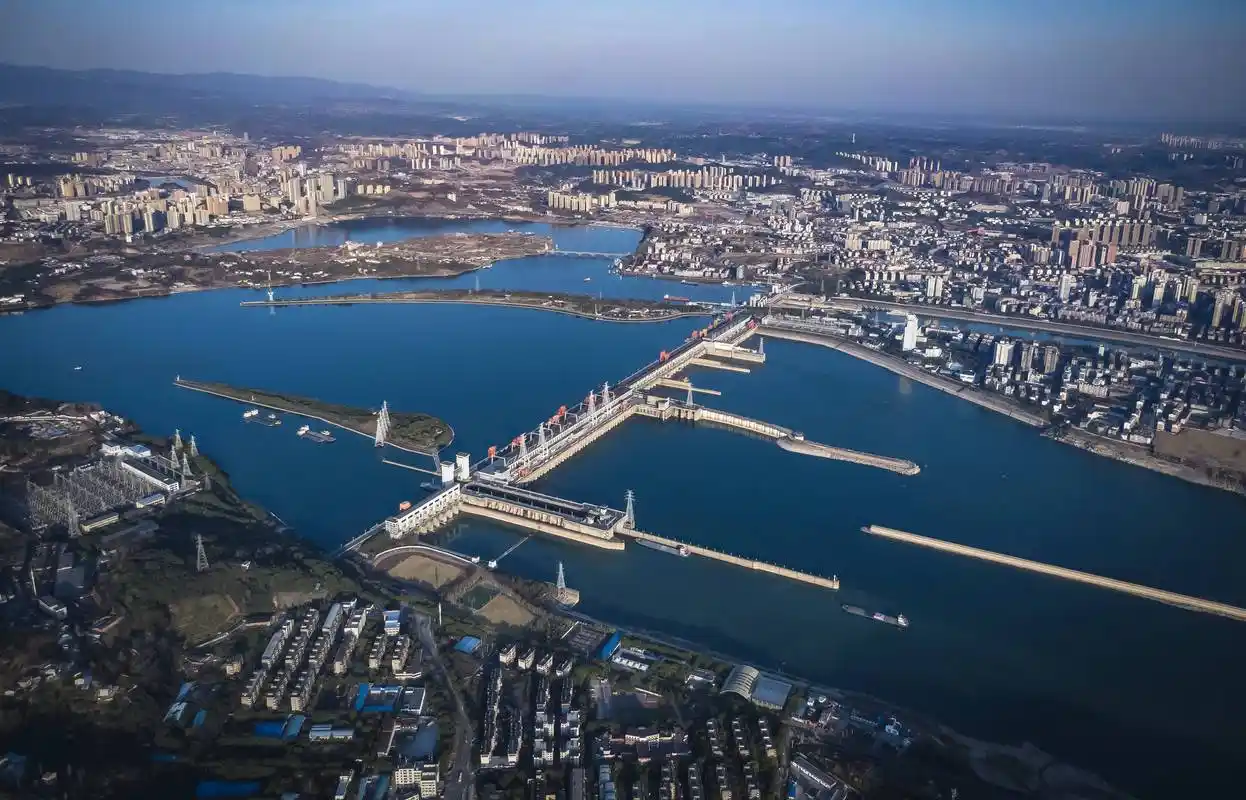 葛洲坝水利枢纽投产发电40周年