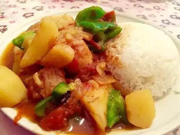 特色:大盘鸡盖饭炝炒甘蓝肉炖茄子粉杏鲍菇炖肉工作餐炒饭果仁大米粥