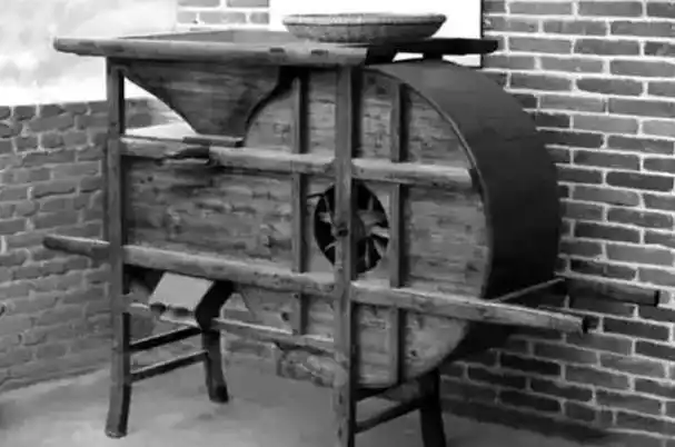 这些农村老物件现在可值钱了,说不定你家也有!