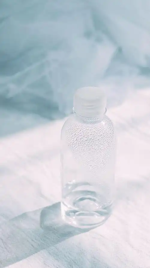 大家有没有可以和微信白色聊天框融为一体的背景图