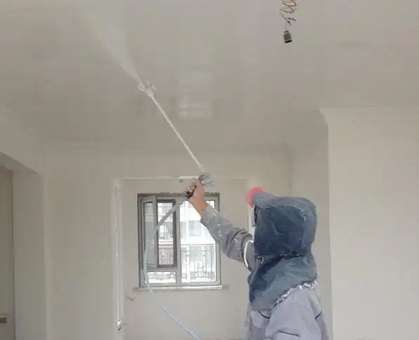 墙面乳胶漆是用滚刷好还是喷涂好请的工人都做错了真是瞎涂