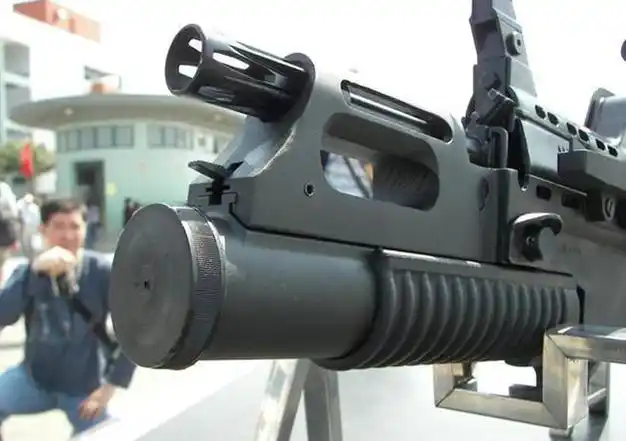 解放军第一款枪挂榴弹发射器却不能杀伤敌人91b型榴弹发射器