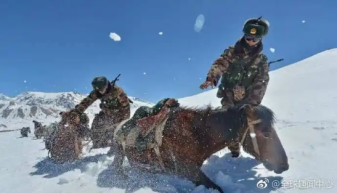 喜马拉雅山中国边防军人,请花1秒时间点给我们默默守护着祖国边关最