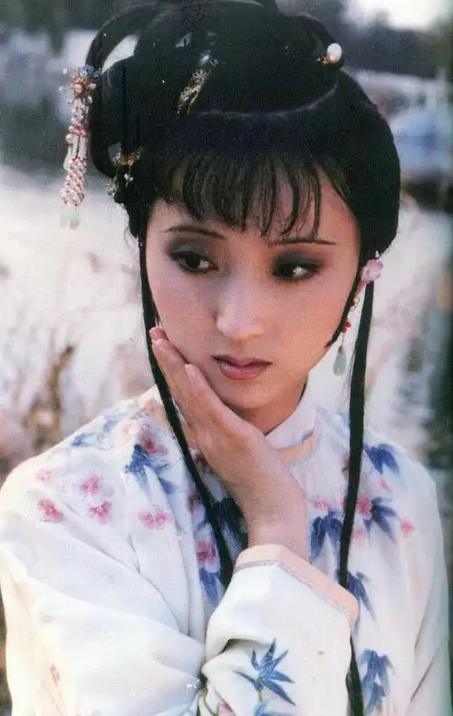 87版红楼梦陈晓旭饰林黛玉