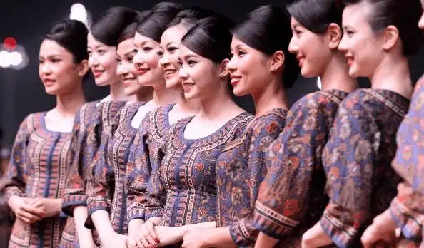 新加坡航空有多缺"空姐"?_留学_cert_entry