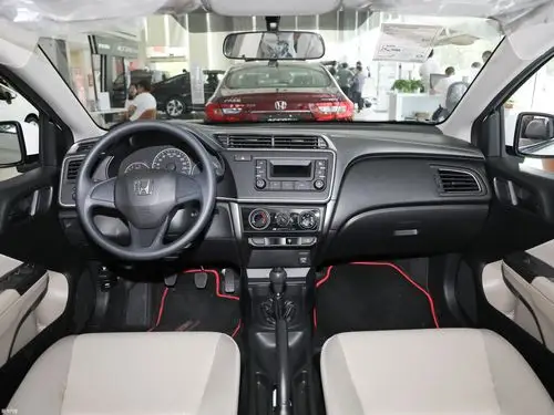 爱卡首页 汽车图片 本田 锋范 2019款1.5l 手动舒适版  2019款锋范 1.