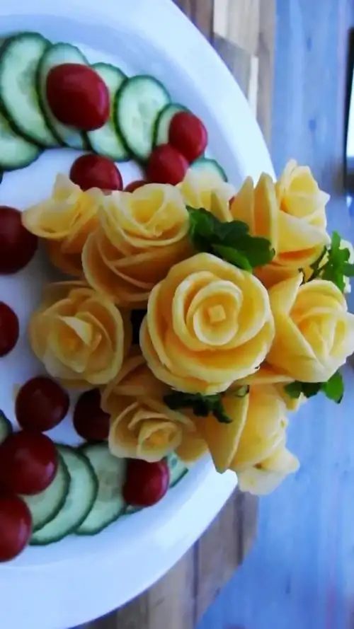 胡萝卜雕花拼盘