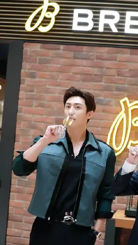 百年灵品牌代言人黄景瑜