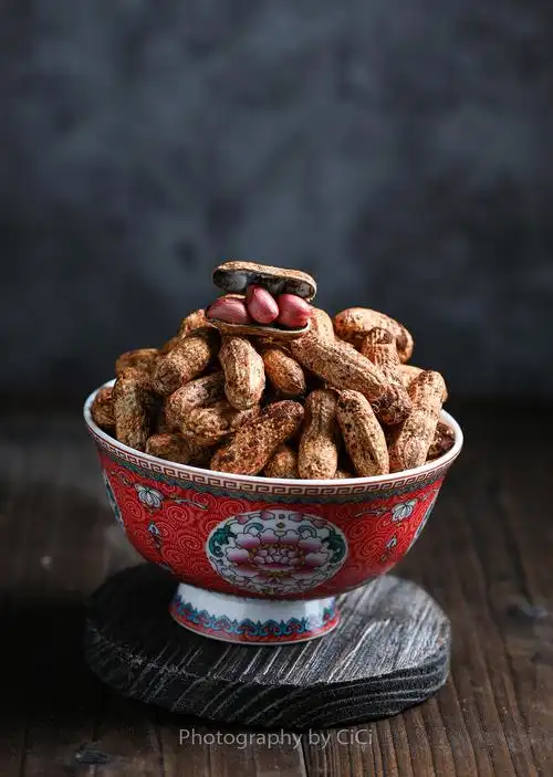 红泥花生🥜|摄影|产品摄影|黑摄会女青年 - 原创作品 - 站酷 (zcool