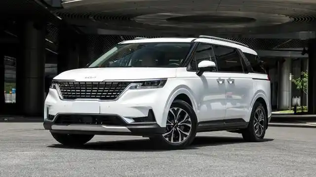 起亚7座mpv新嘉华,起亚商务车7座嘉华手刹不回了怎么办(买29万这款亏