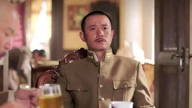 少帅:最高会议之上老一派只吃不说,张学良都不知如何下手