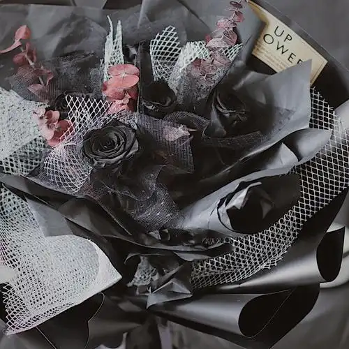 ins暗黑黑玫瑰永生花chic网红干花花束拍照送人卡通花