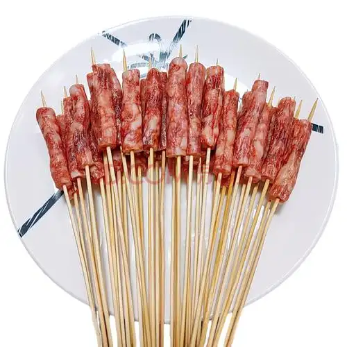 手把腊肠小串200串川味香肠网红小串烧烤肉串油炸串串 腊肠