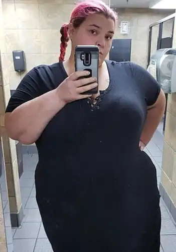 400多斤女子网上寻得"饲养员"男友,打算胖到544斤就结婚