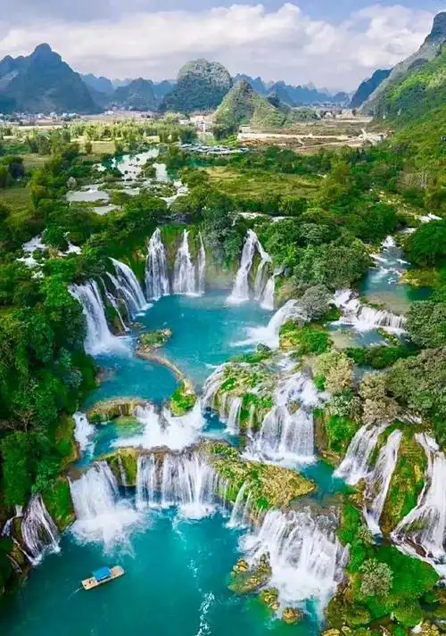 亚洲第一,世界第四大跨国瀑布:德天瀑布,人间至美