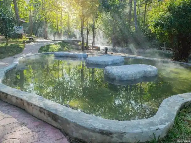 天津温泉有:团泊湖温泉中心,天津龙达温泉生