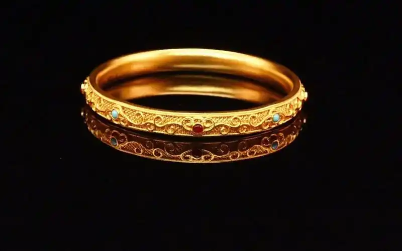 细版的如意花丝镶嵌镯这个款式只有30多克