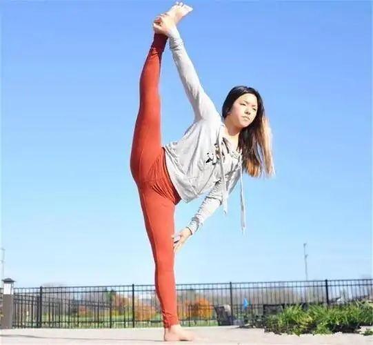 5个辅助练习,每天半小时,轻松解锁横叉!