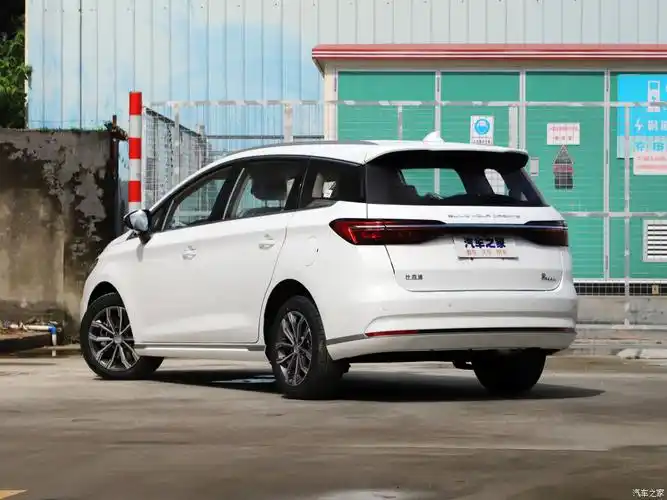 2021款比亚迪宋max带给你全新的体验