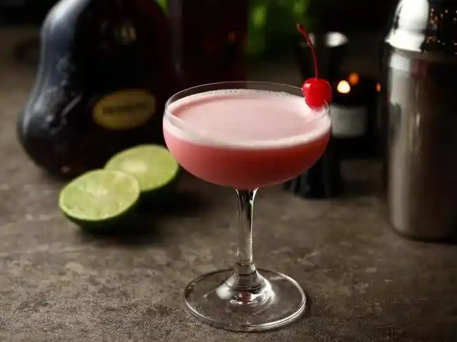 大都会 38元  乡村姑娘 38元  金汤力 38元  边车 38元  红粉佳人