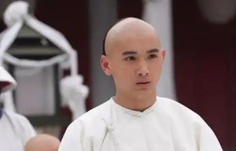 弘曕是不是雍正的亲儿子?乾隆爷继位后,对这个幼弟百般优待