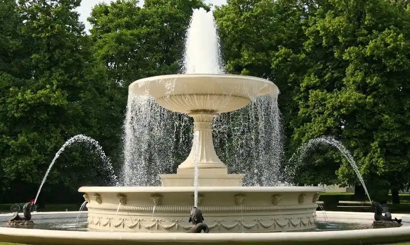 4_碧波荡漾,喷泉设计,品质的保障,完善的服务_芜湖百业网