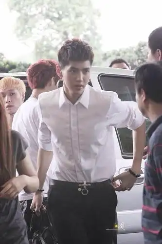 9kila9的相册-短发吴亦凡