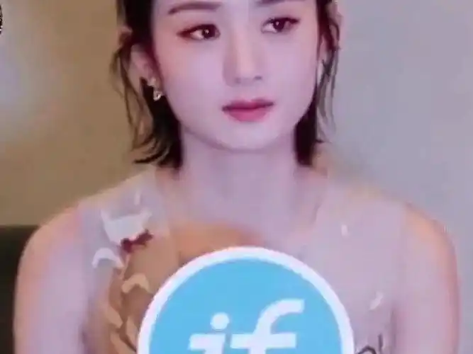 赵丽颖新剧杀青后大方晒娃