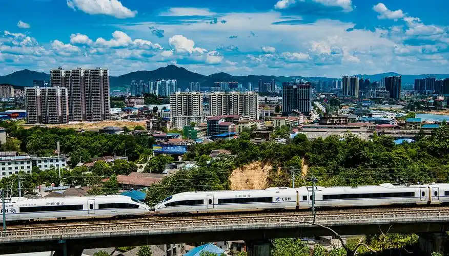 怀化建成一座交通枢纽城